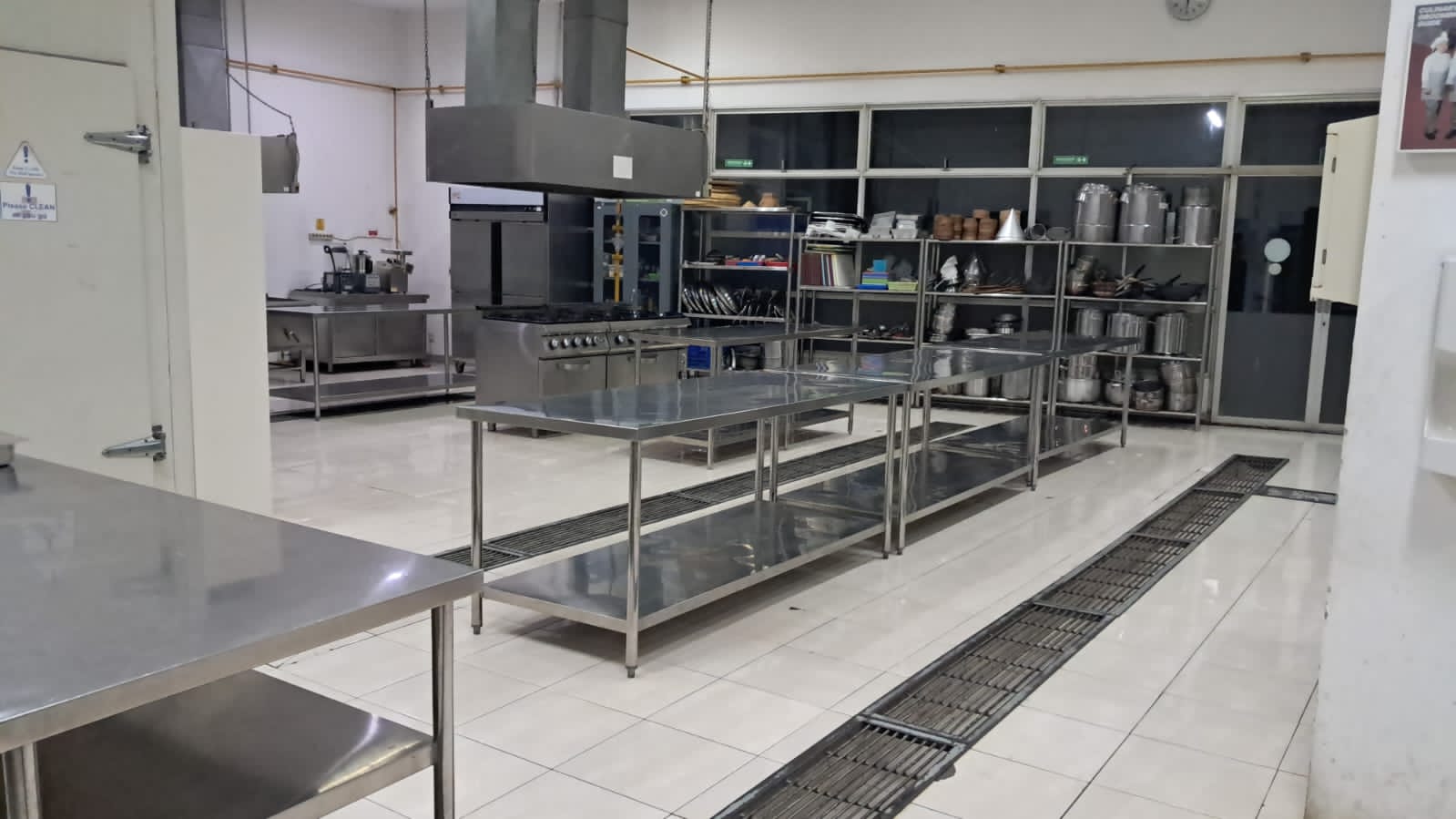 Kitchen 1