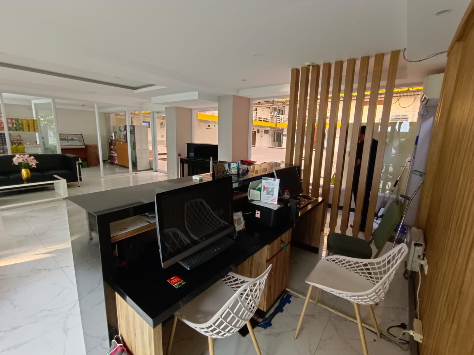 Front Office 3